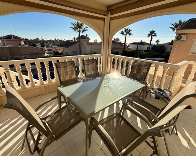 Image No.44-5 Bed Property for sale