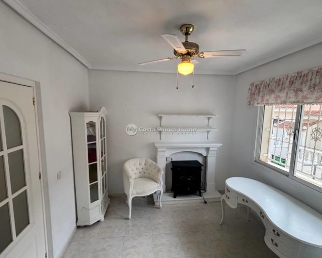 Image No.11-2 Bed Townhouse for sale