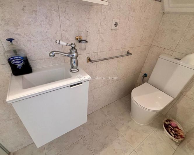 Image No.17-2 Bed Townhouse for sale