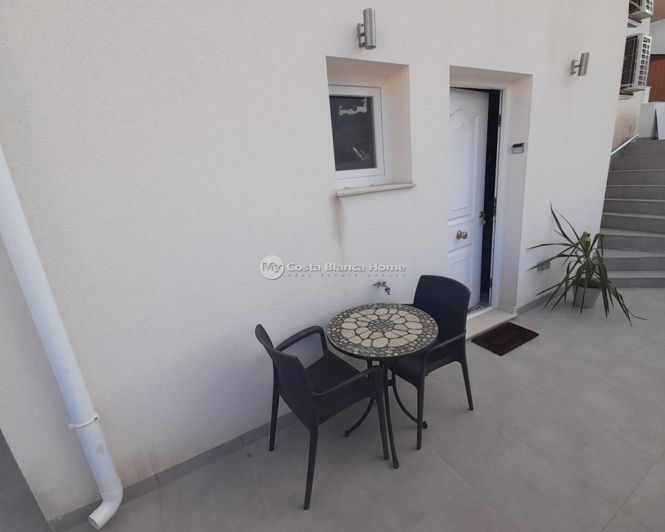 Image No.30-6 Bed Property for sale