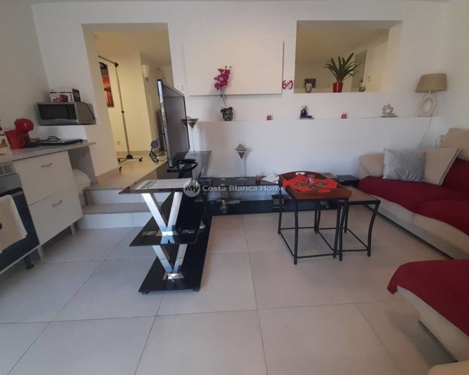 Image No.32-6 Bed Property for sale