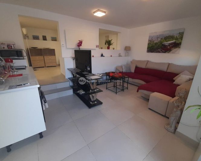 Image No.33-6 Bed Property for sale