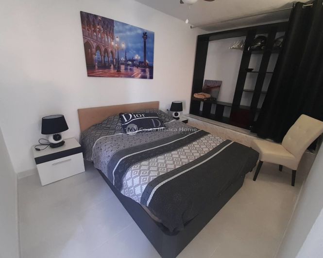 Image No.38-6 Bed Property for sale