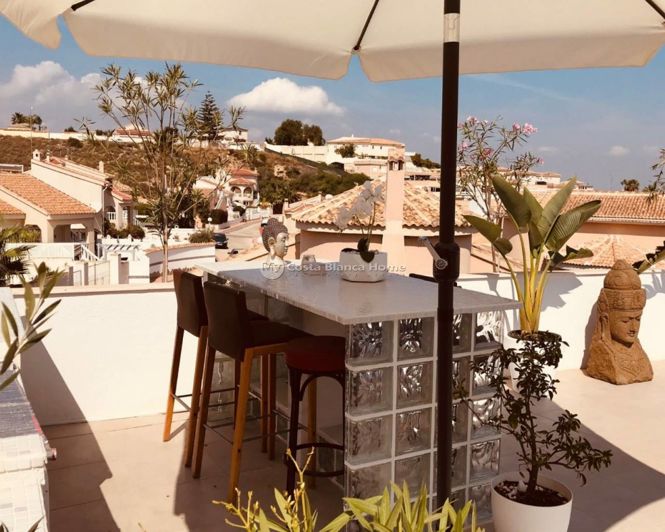 Image No.47-6 Bed Property for sale