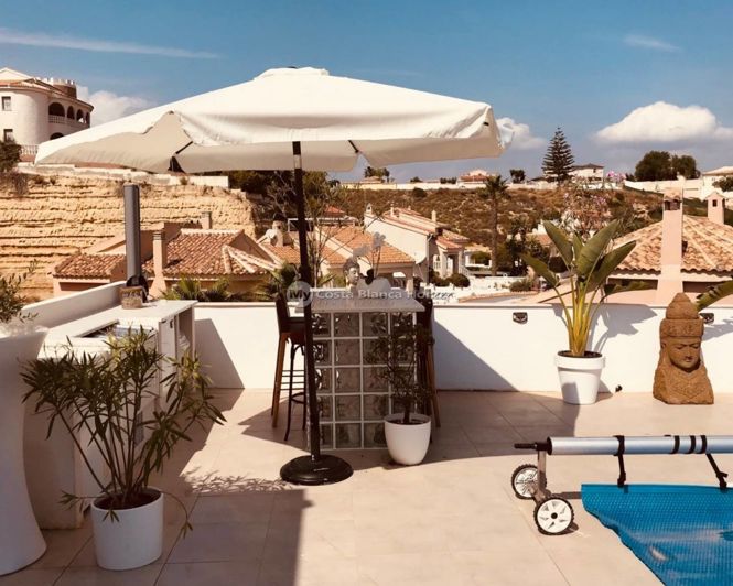 Image No.48-6 Bed Property for sale