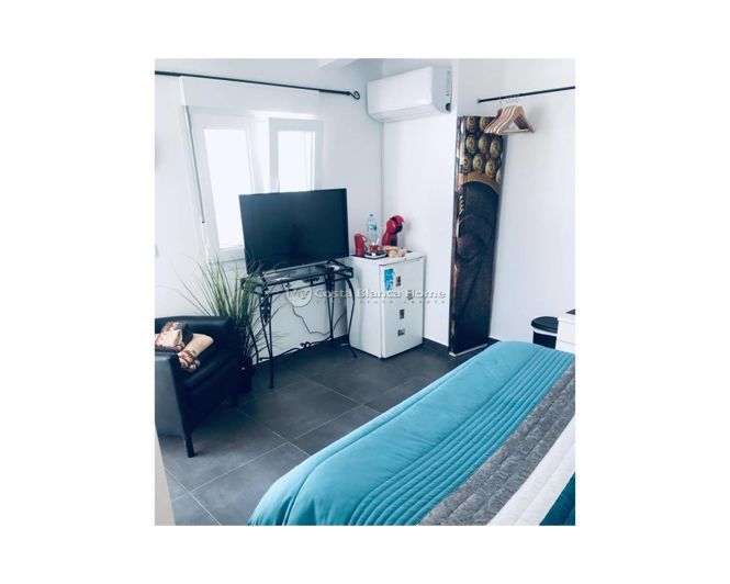 Image No.7-6 Bed Property for sale