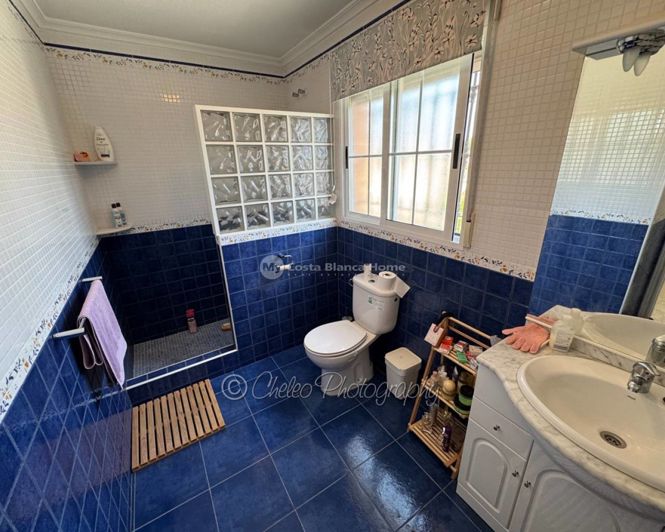 Image No.12-4 Bed Villa for sale