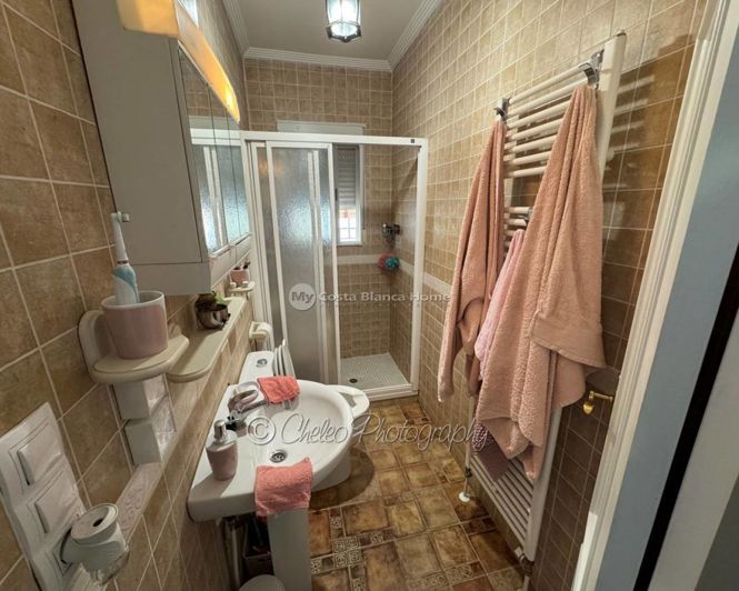 Image No.7-3 Bed Country House for sale