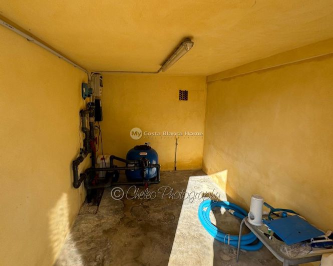 Image No.30-3 Bed Country House for sale