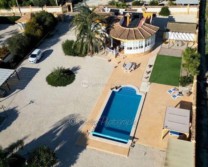 Image No.39-3 Bed Country House for sale