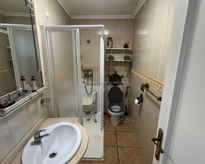 Image No.18-8 Bed Country House for sale