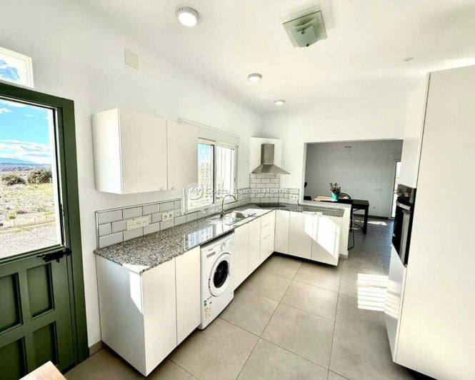 Image No.4-Maison de campagne de 3 chambres à vendre à Fortuna