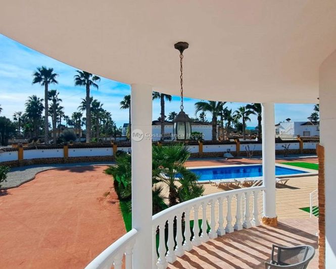 Image No.18-3 Bed Villa for sale