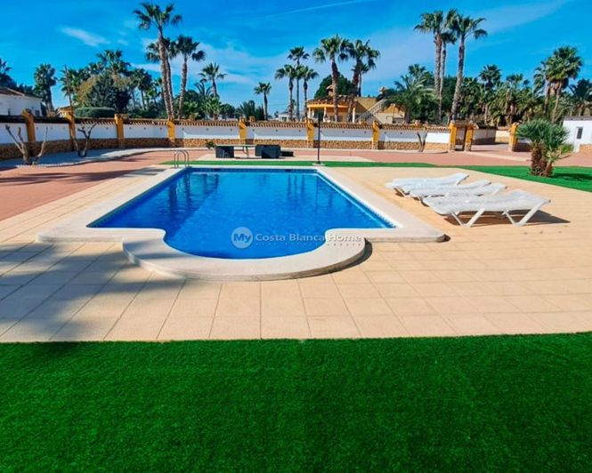 Image No.2-3 Bed Villa for sale