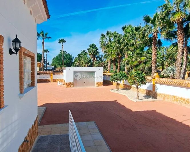 Image No.20-3 Bed Villa for sale