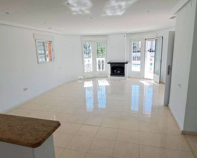 Image No.3-3 Bed Villa for sale