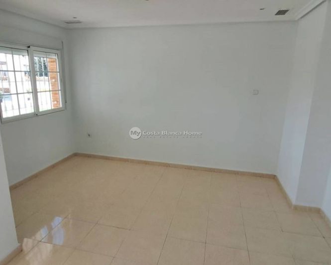 Image No.9-3 Bed Villa for sale