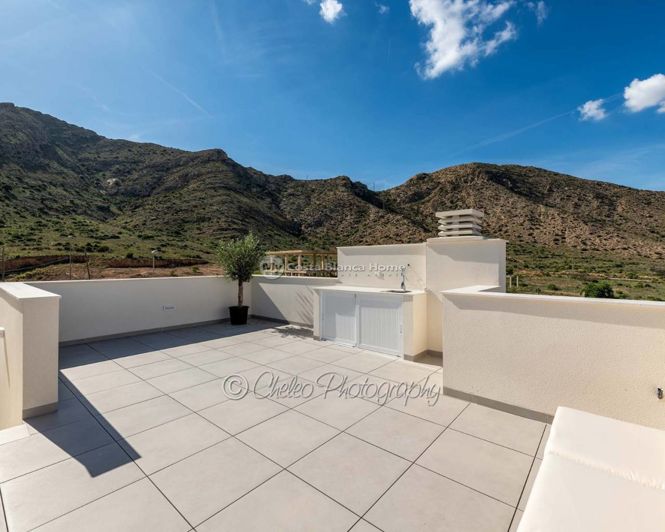 Image No.16-3 Bed Townhouse for sale