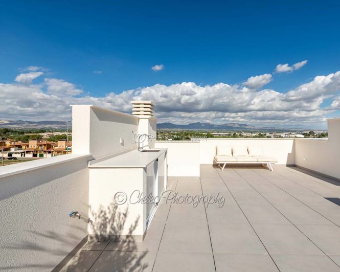 Image No.17-3 Bed Townhouse for sale