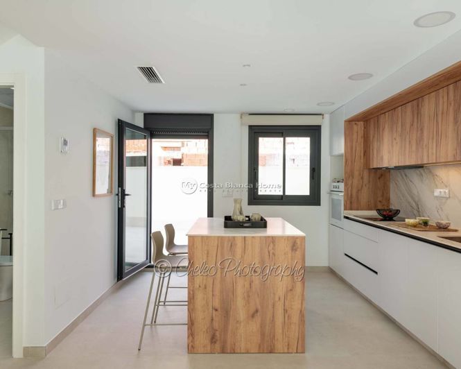 Image No.6-3 Bed Townhouse for sale