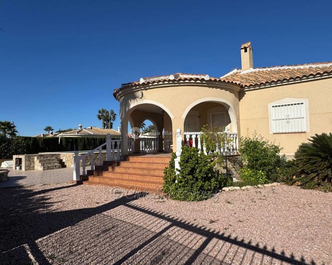 Image No.12-3 Bed Villa for sale