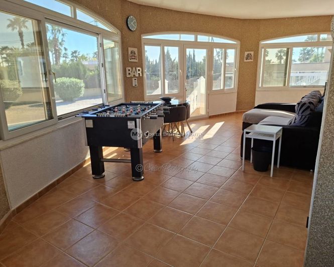 Image No.2-5 Bed Villa for sale