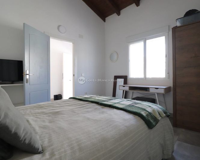 Image No.10-2 Bed Bungalow for sale