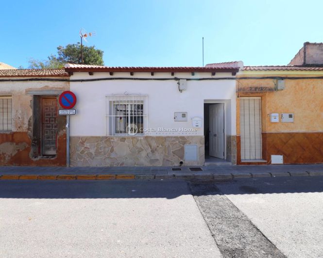 Image No.17-2 Bed Bungalow for sale