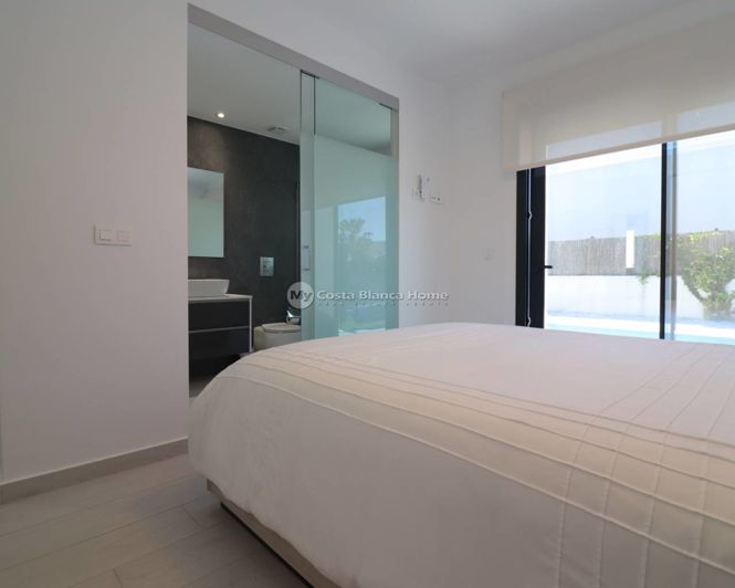 Image No.14-3 Bed Villa for sale