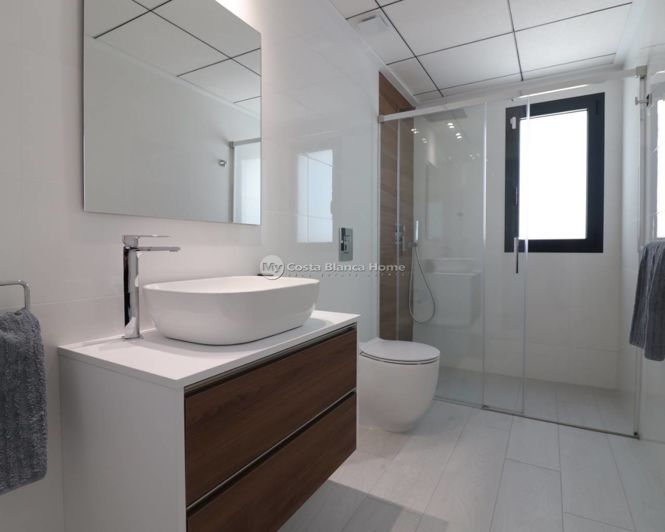 Image No.18-3 Bed Villa for sale