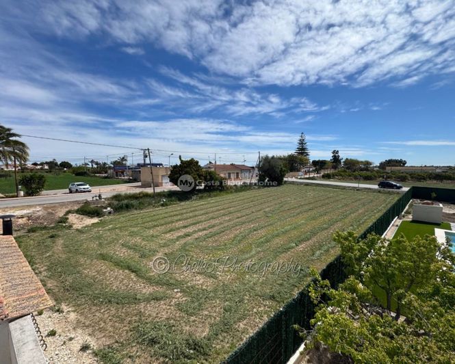 Image No.16-2 Bed Townhouse for sale