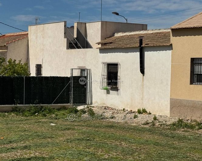 Image No.18-2 Bed Townhouse for sale