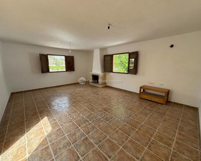 Image No.2-4 Bed Villa for sale