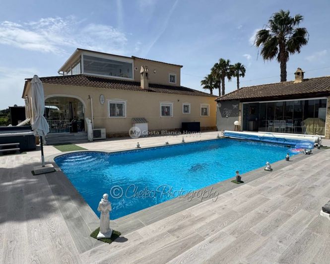 Image No.2-3 Bed Country House for sale