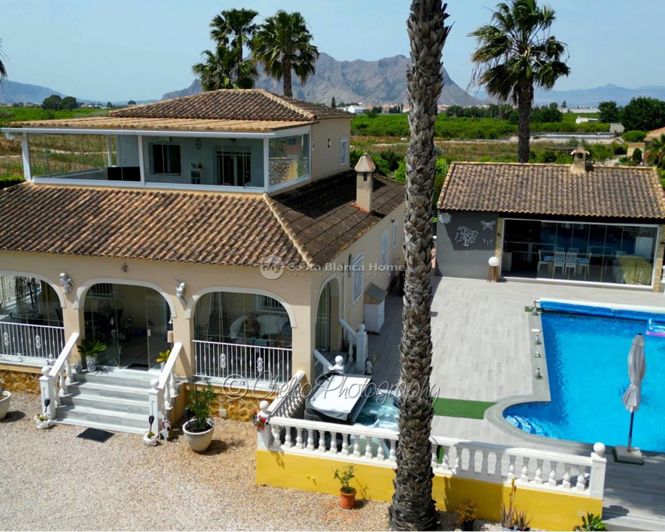 Image No.23-3 Bed Country House for sale