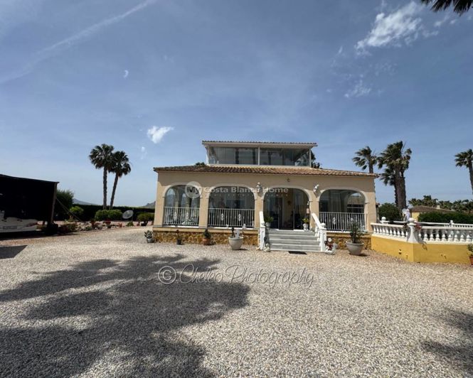 Image No.25-3 Bed Country House for sale