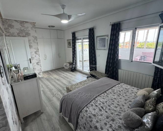 Image No.7-3 Bed Country House for sale
