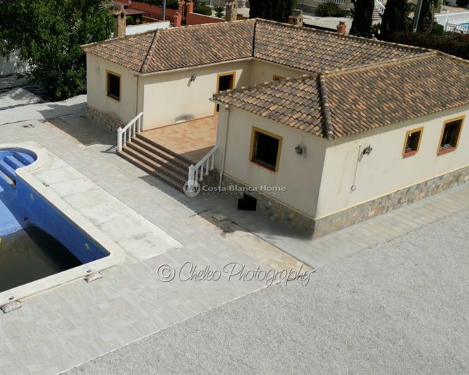 Image No.25-4 Bed Country House for sale