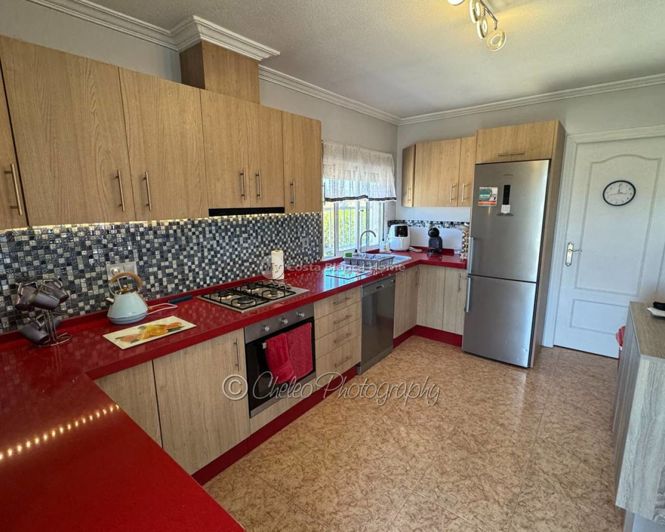 Image No.16-3 Bed Country House for sale