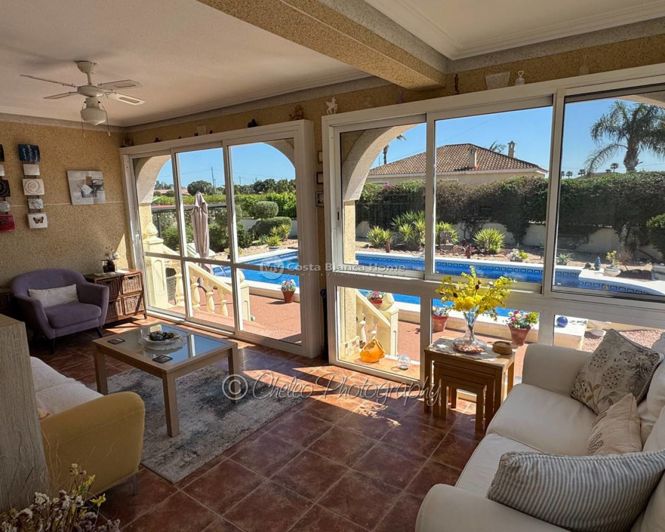 Image No.20-3 Bed Country House for sale