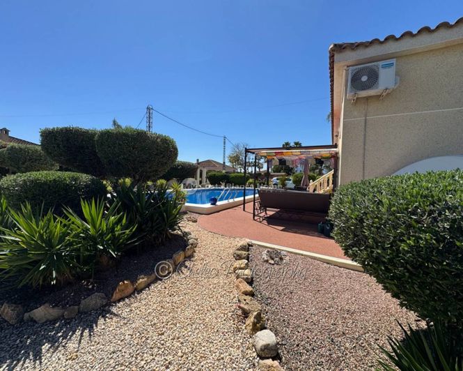 Image No.23-3 Bed Country House for sale