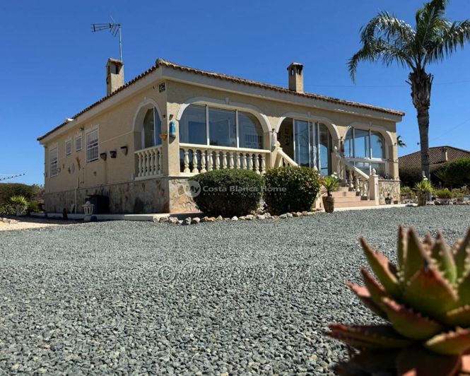 Image No.30-3 Bed Country House for sale