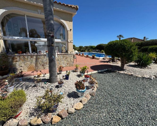 Image No.32-3 Bed Country House for sale
