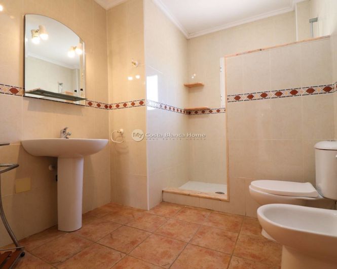 Image No.20-3 Bed Villa for sale