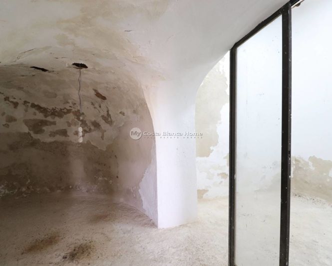 Image No.24-3 Bed Country House for sale