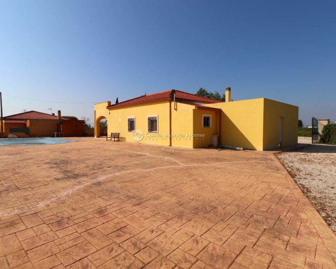 Image No.34-3 Bed Country House for sale