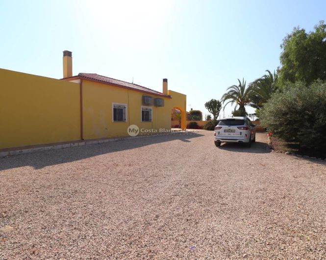 Image No.37-3 Bed Country House for sale