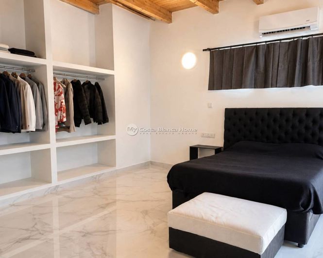Image No.12-3 Bed Villa for sale