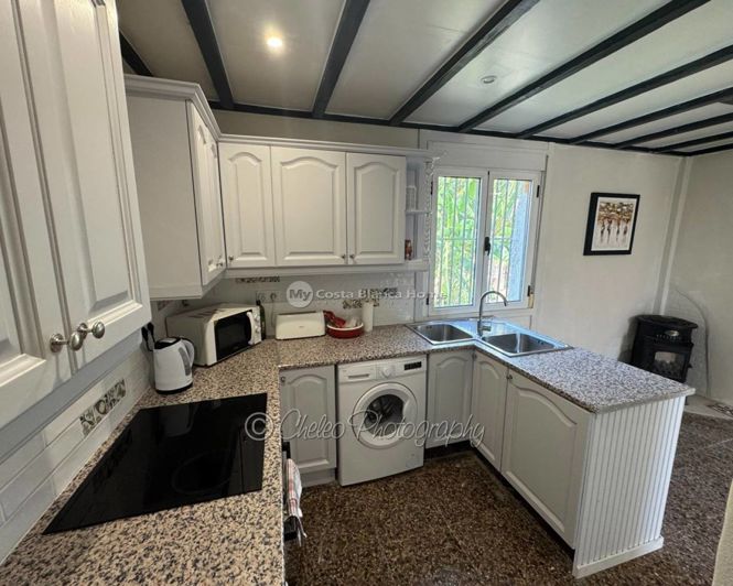 Image No.4-2 Bed Country House for sale