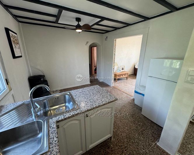 Image No.5-2 Bed Country House for sale